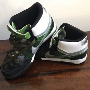 NIKE 6.0 AIR MOGAN MID 2008 MENS 9 VTG GREEN.